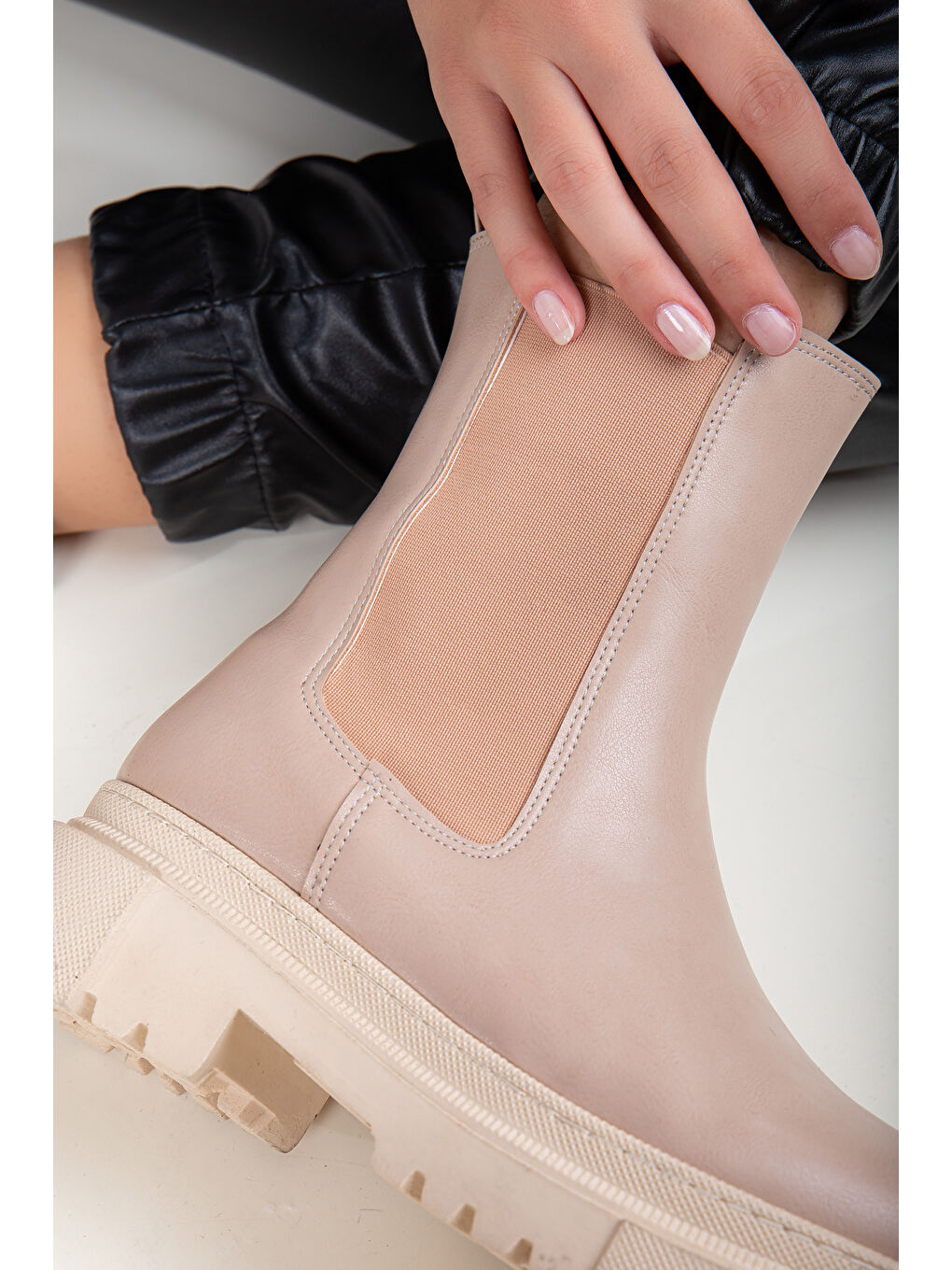 Bej D1850 Kadın Yanı Lastikli Ortopedik Bot Bootie-5