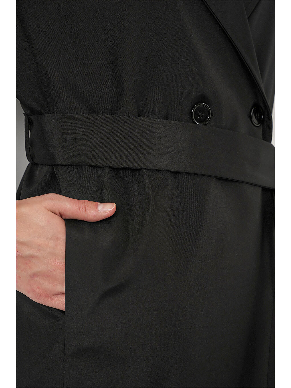 9104 Kruvaze Yaka Astarlı Trençkot - Siyah-5