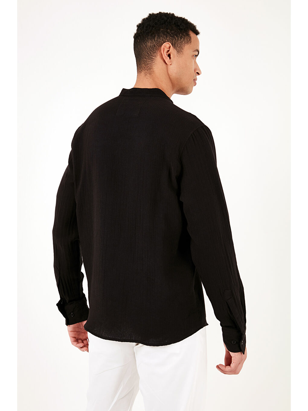 Siyah Pamuklu Regular Fit Hakim Yaka Gömlek CF24S127702-5