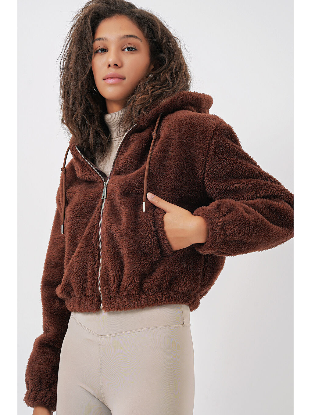 5193 Kapüşonlu Pelüş Crop Ceket   Kahverengi-2