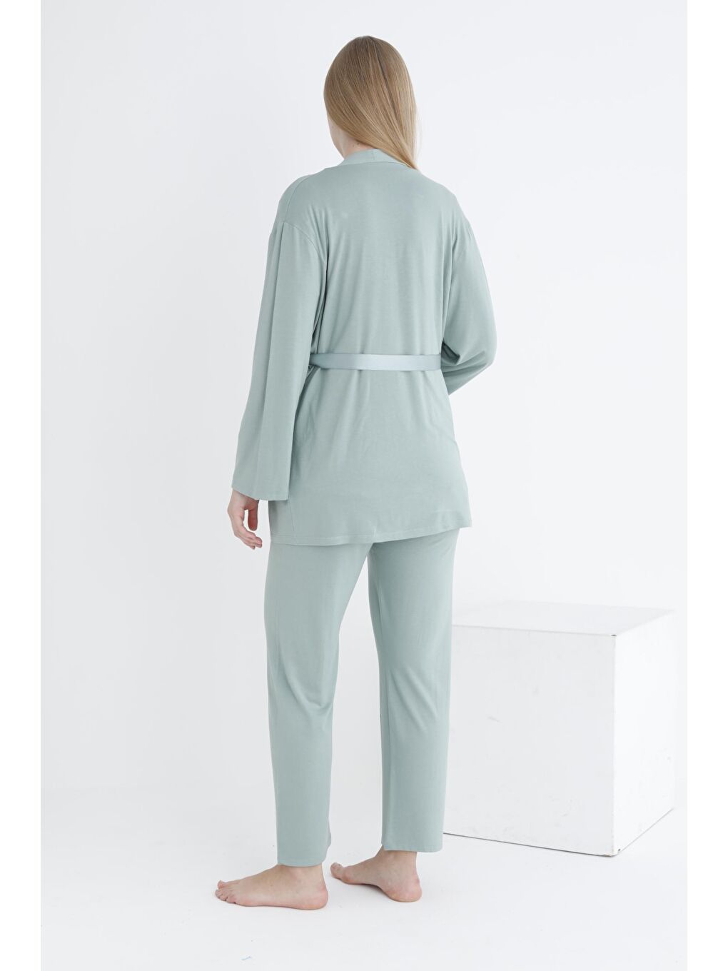 Yeşil Sabahlıklı Fırfır Detaylı Kısa Kol Emzirmeye Uygun Hamile ve Lohusa Pijama Takımı-2