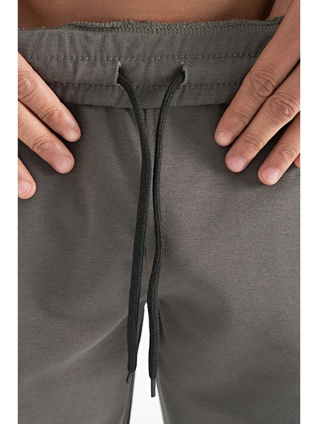 Antony Haki Standart Kalıp Erkek Şort - 81247-4