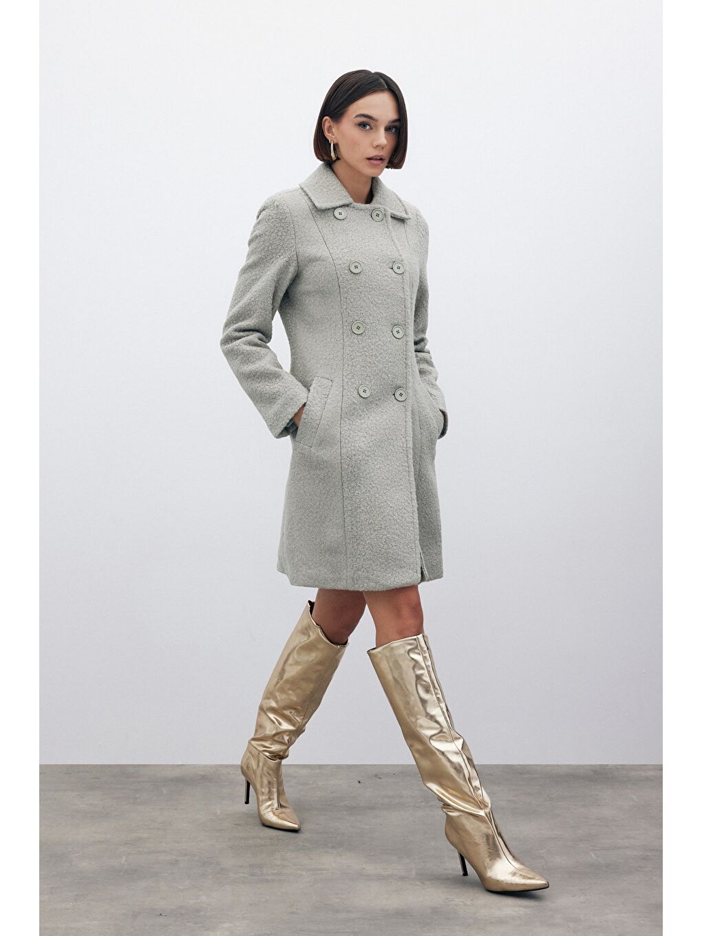 Yeşil Düğme Detaylı Kaban - Mint