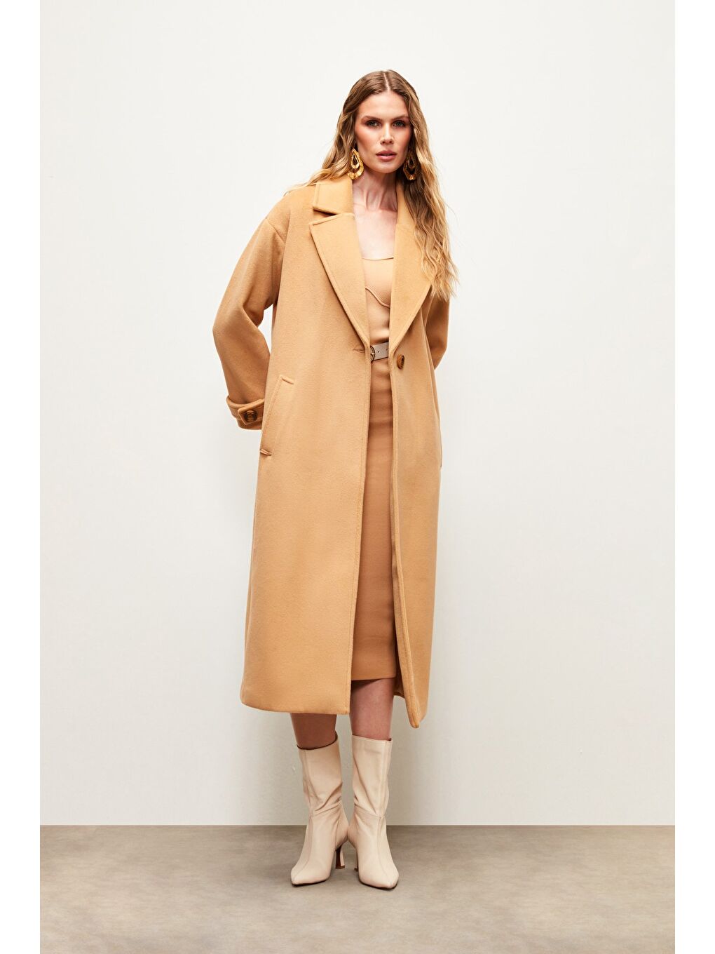 Kahverengi Kol Kemer Detaylı Salaş Kaban - Camel-2