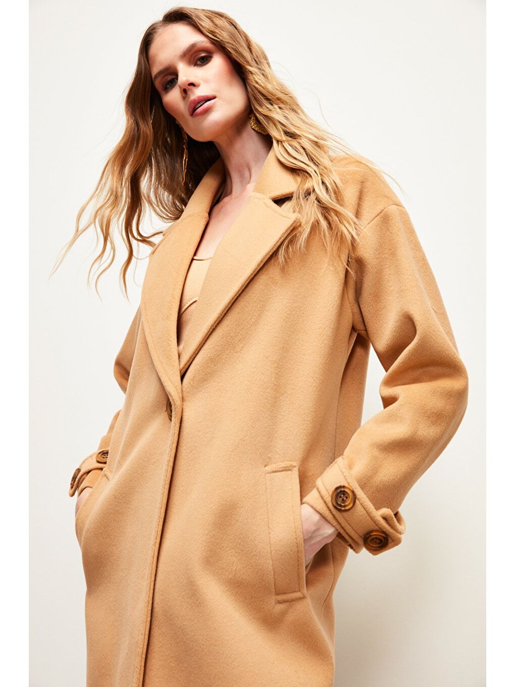 Kahverengi Kol Kemer Detaylı Salaş Kaban - Camel-5