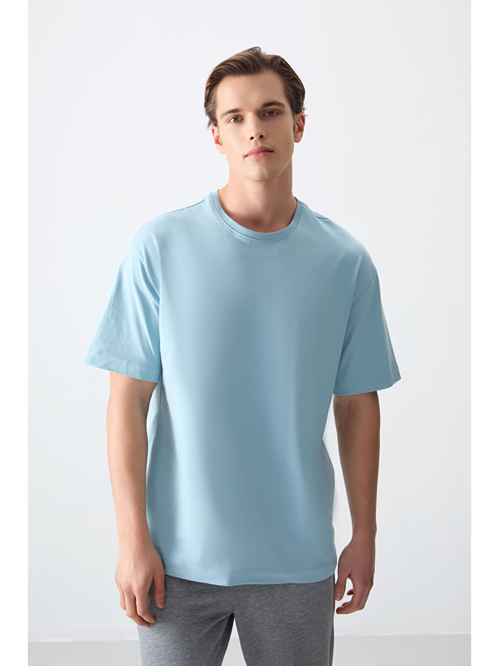 Açık Mavi %100 Pamuk Kalın Yumuşak Dokulu Oversize Fit Basic Erkek Tişört - 88353-2