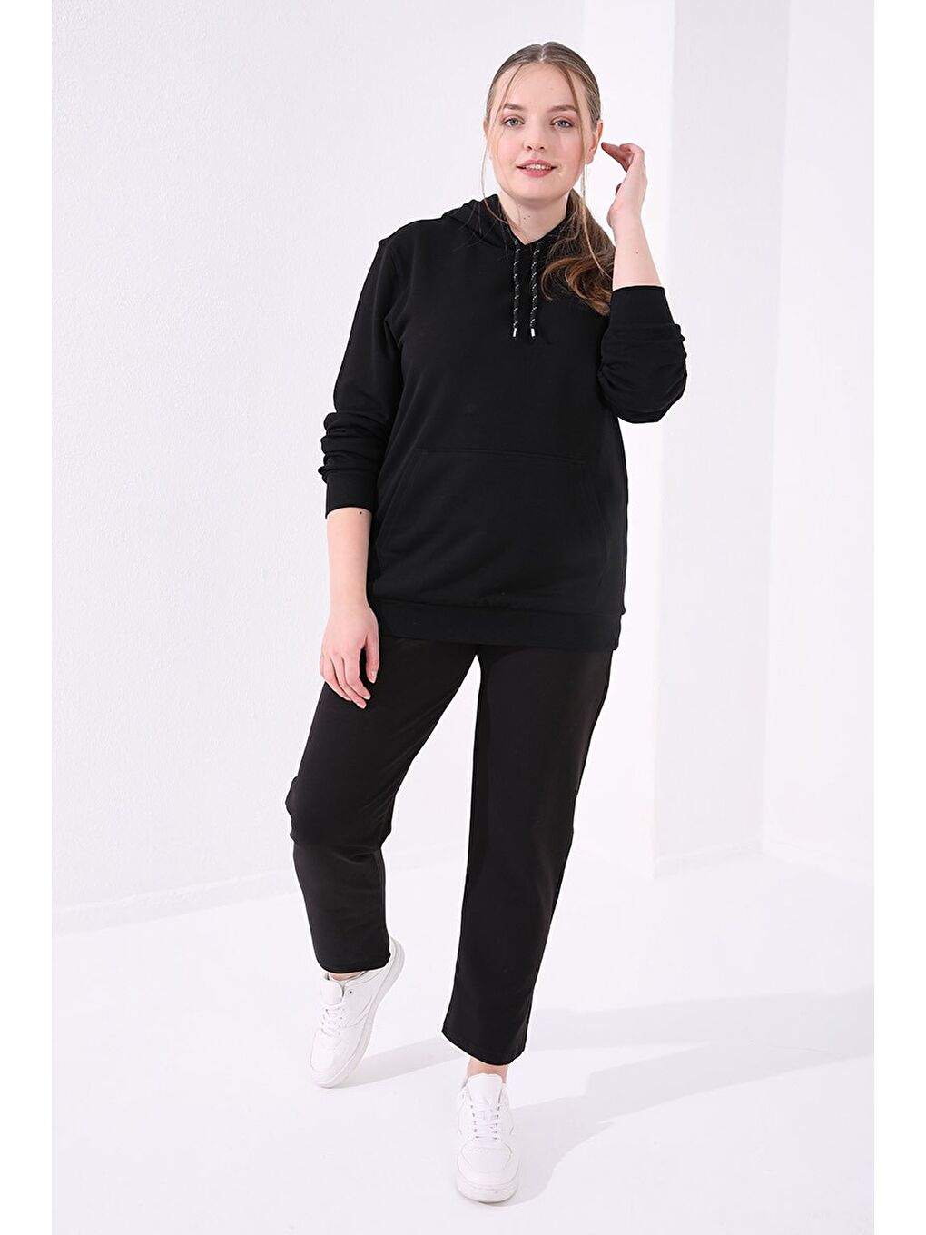 Siyah Klasik Paça Taş Detaylı Kadın Büyük Beden Eşofman Alt  - 94040-2