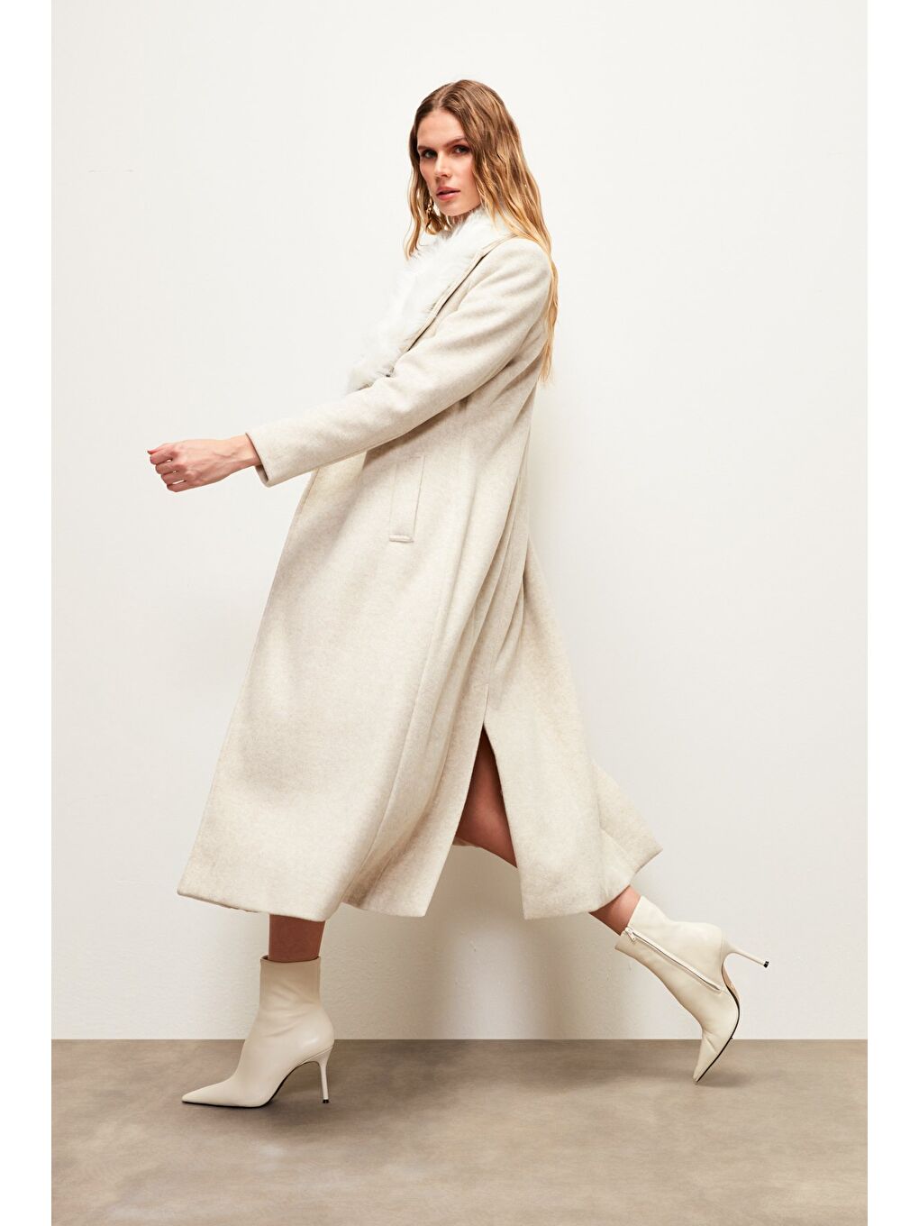 Bej Yaka Kürklü Uzun Kaban - Taş-5