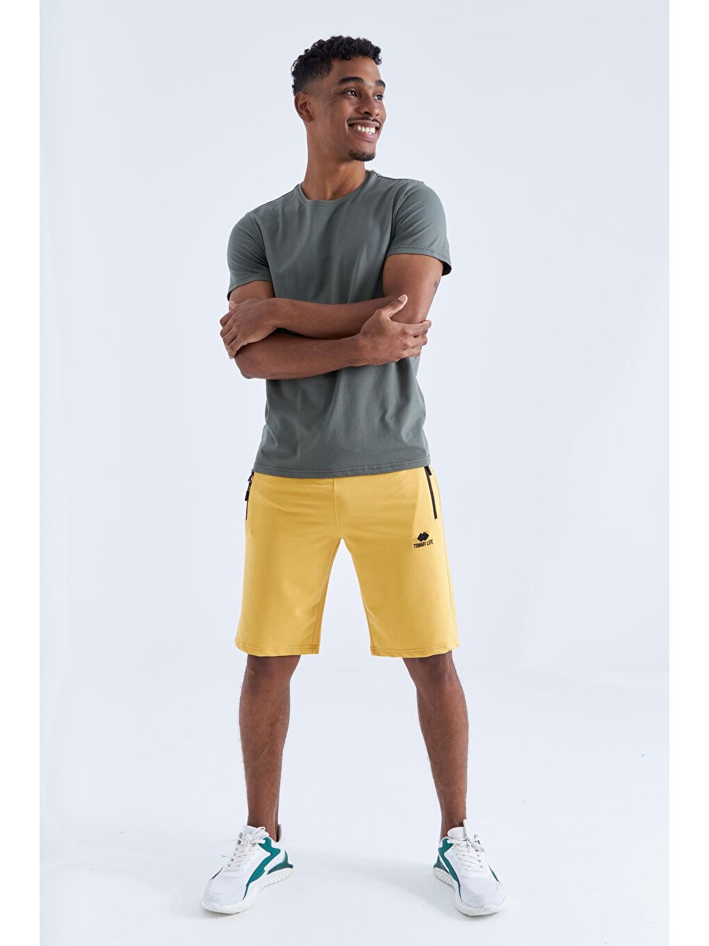 Sarı Hardal Gizli Fermuar Arka Cepli Bağcıklı Standart Kalıp Erkek Şort - 81136-1
