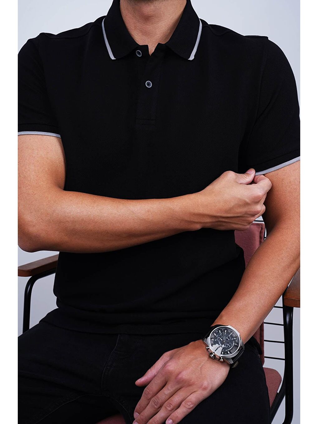 Siyah Gri Yaka Çizgili Erkek Polo Yaka Tişört-1