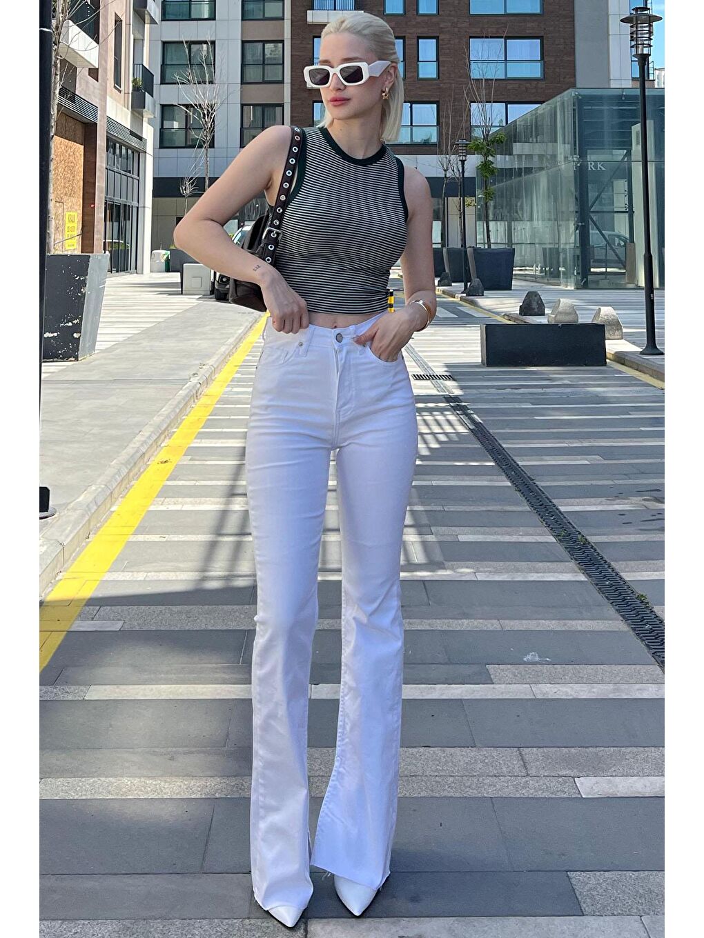 Madmext Kadın Beyaz Yırtmaçlı Likralı İspanyol Paça Jean Pantolon Mg1518 - 3