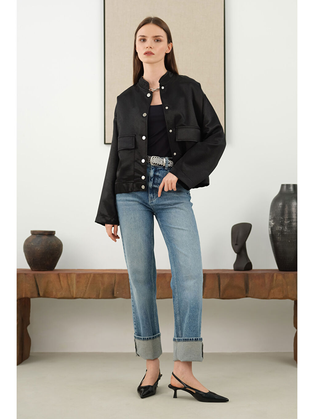 Broş Detaylı Bomber Ceket Siyah