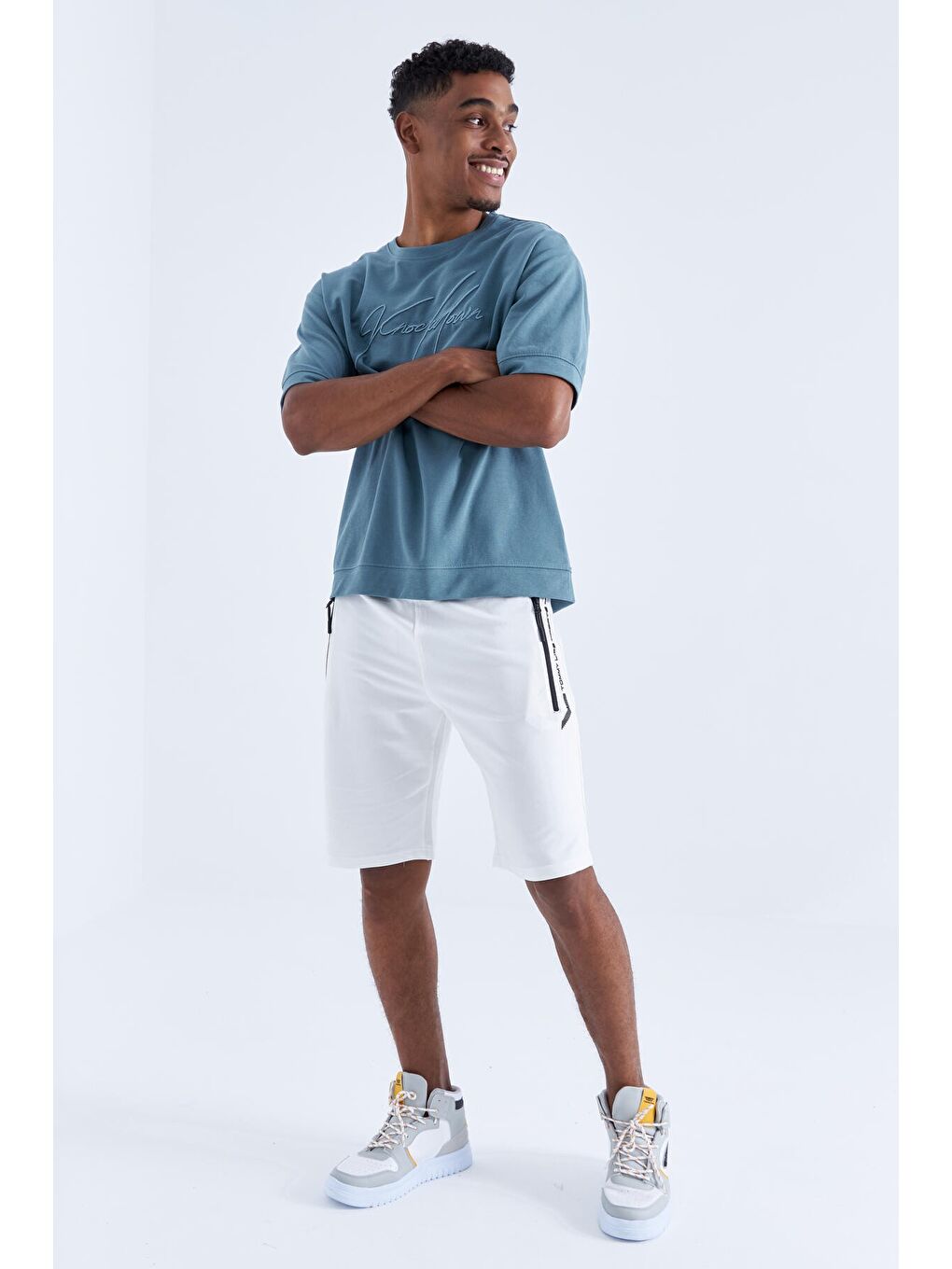 Ekru Fermuar Cepli Yazı Detaylı Standart Kalıp Erkek Şort - 81141-4