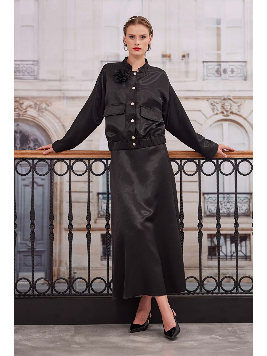 Broş Detaylı Bomber Ceket Siyah-4