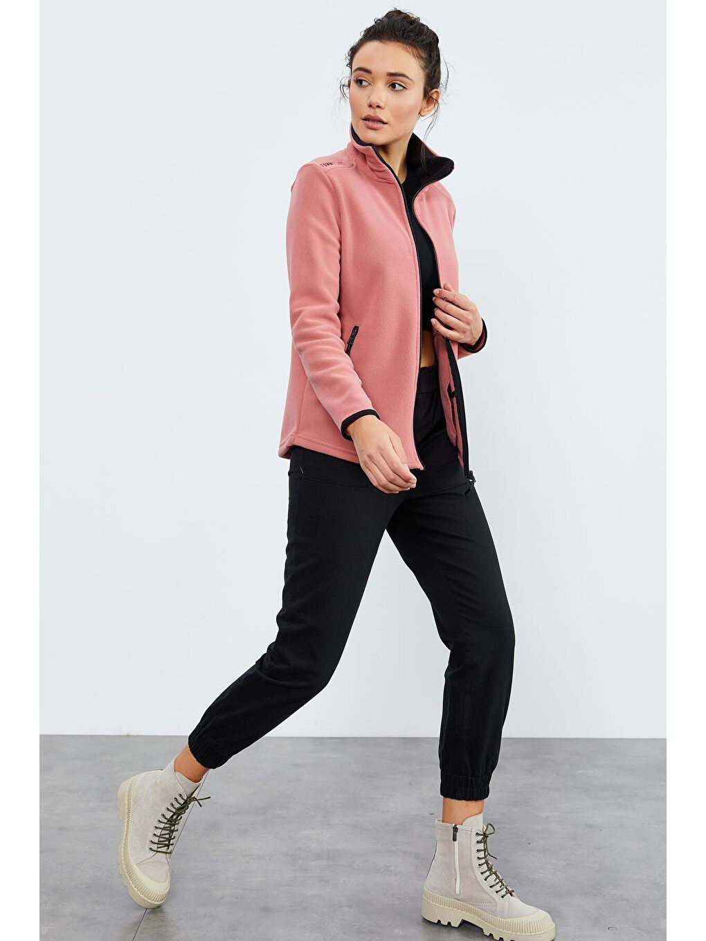 Pembe Yaban Gülü Dik Yaka Fermuarlı Rahat Form Kadın Polar Sweatshirt - 97173-1