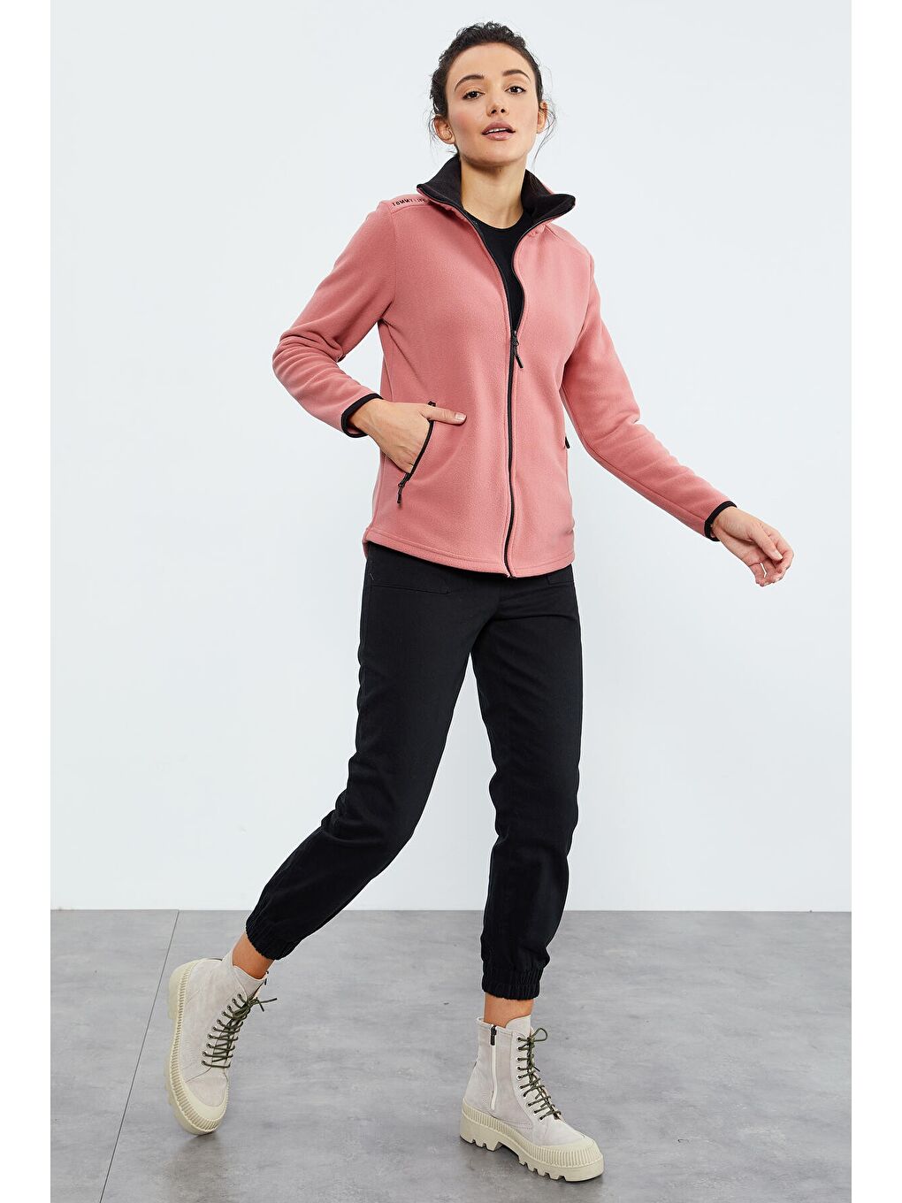 Pembe Yaban Gülü Dik Yaka Fermuarlı Rahat Form Kadın Polar Sweatshirt - 97173-3