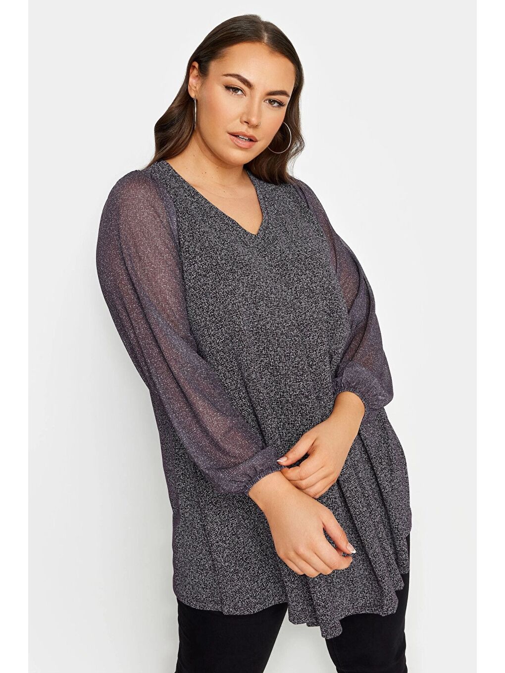 Gri Büyük Beden Uzun Kolları Tül Detaylı Pileli V Yaka Bluz 302828