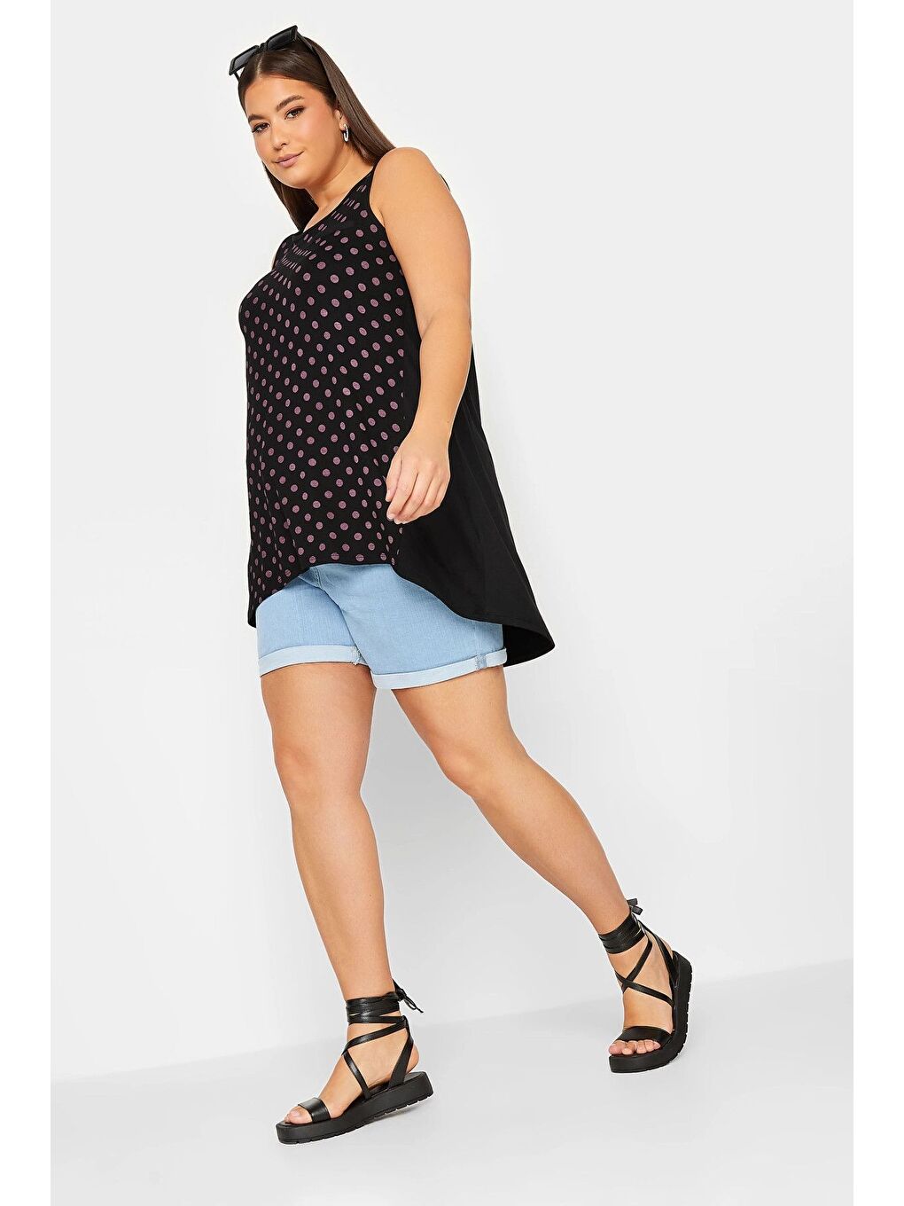 Siyah Büyük Beden Sıfır Kol Bisiklet Yaka Puantiye Desenli Bluz 302247-4