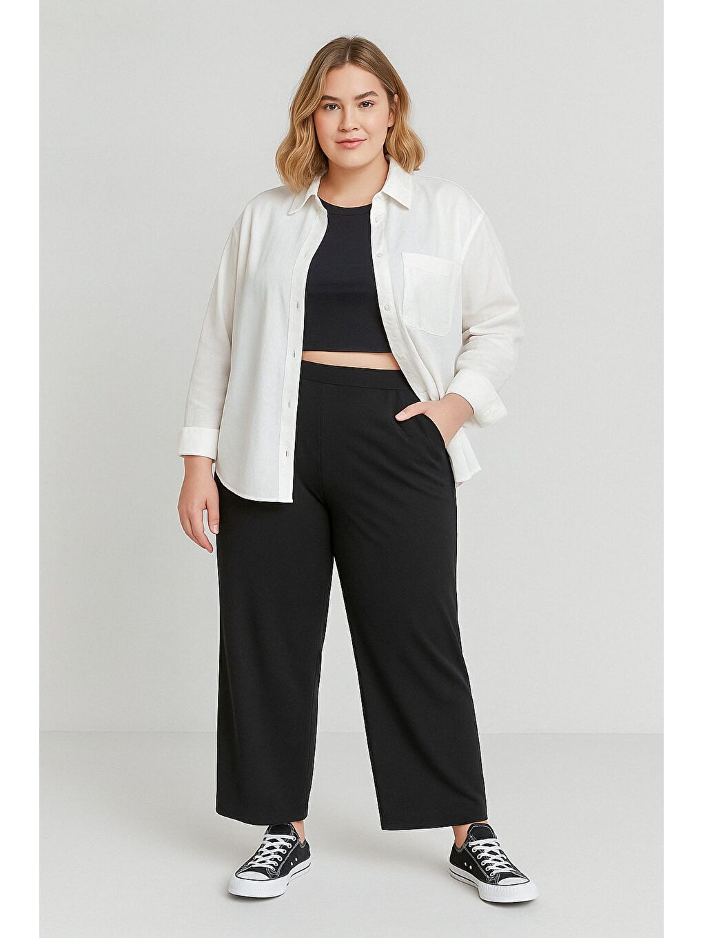 Siyah Büyük Beden Pile Detaylı Beli Lastikli Cepli Geniş Paça Pantolon 213839