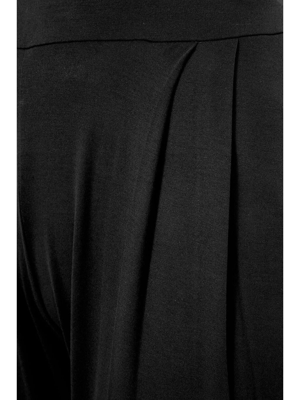 Siyah Büyük Beden Pile Detaylı Beli Lastikli Cepli Geniş Paça Pantolon 213839-7