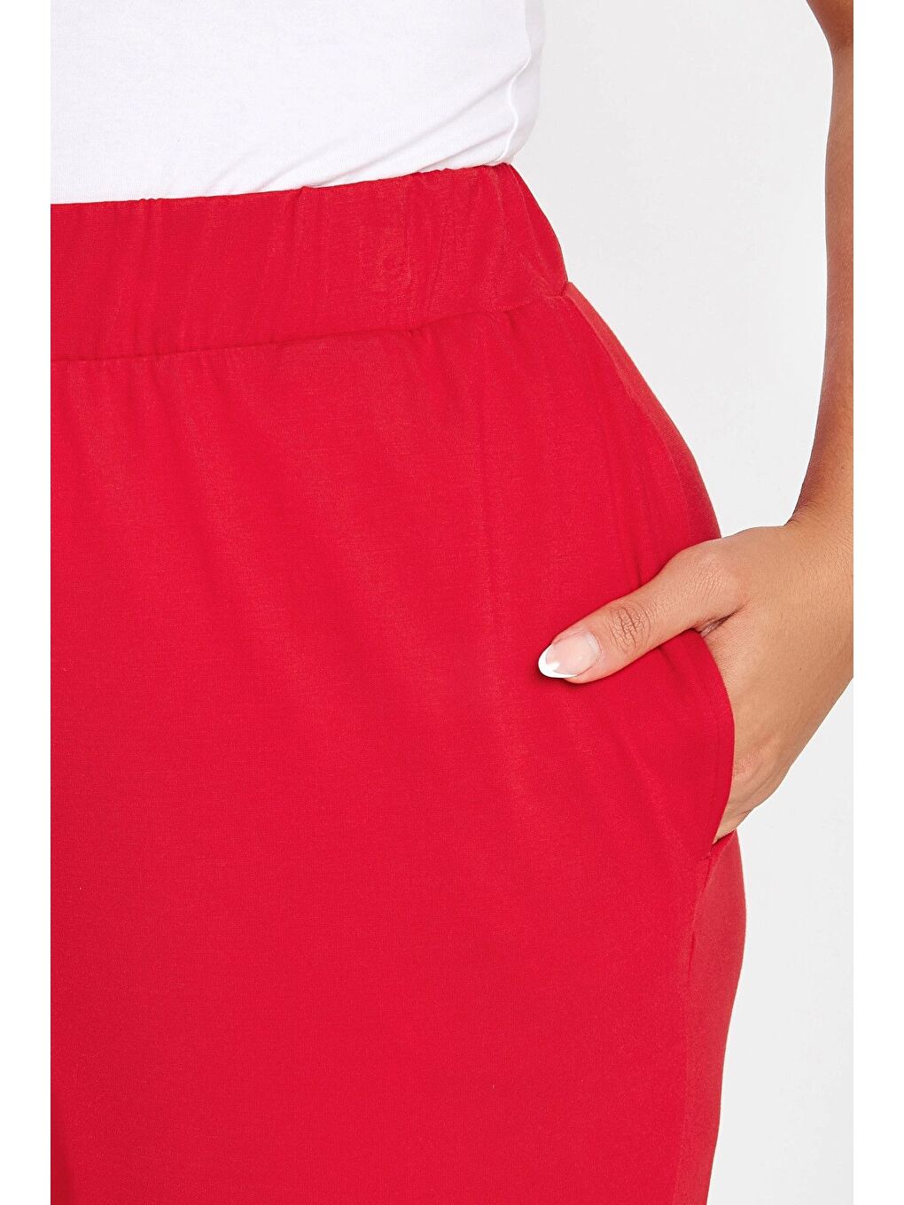 Kırmızı Büyük Beden Paçası ve Beli Lastik Detaylı Cepli Jogger Pantolon 303211-3