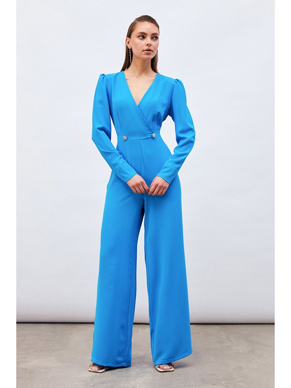 Kruvaze Süs Taşlı Krep Tulum - Mavi-3