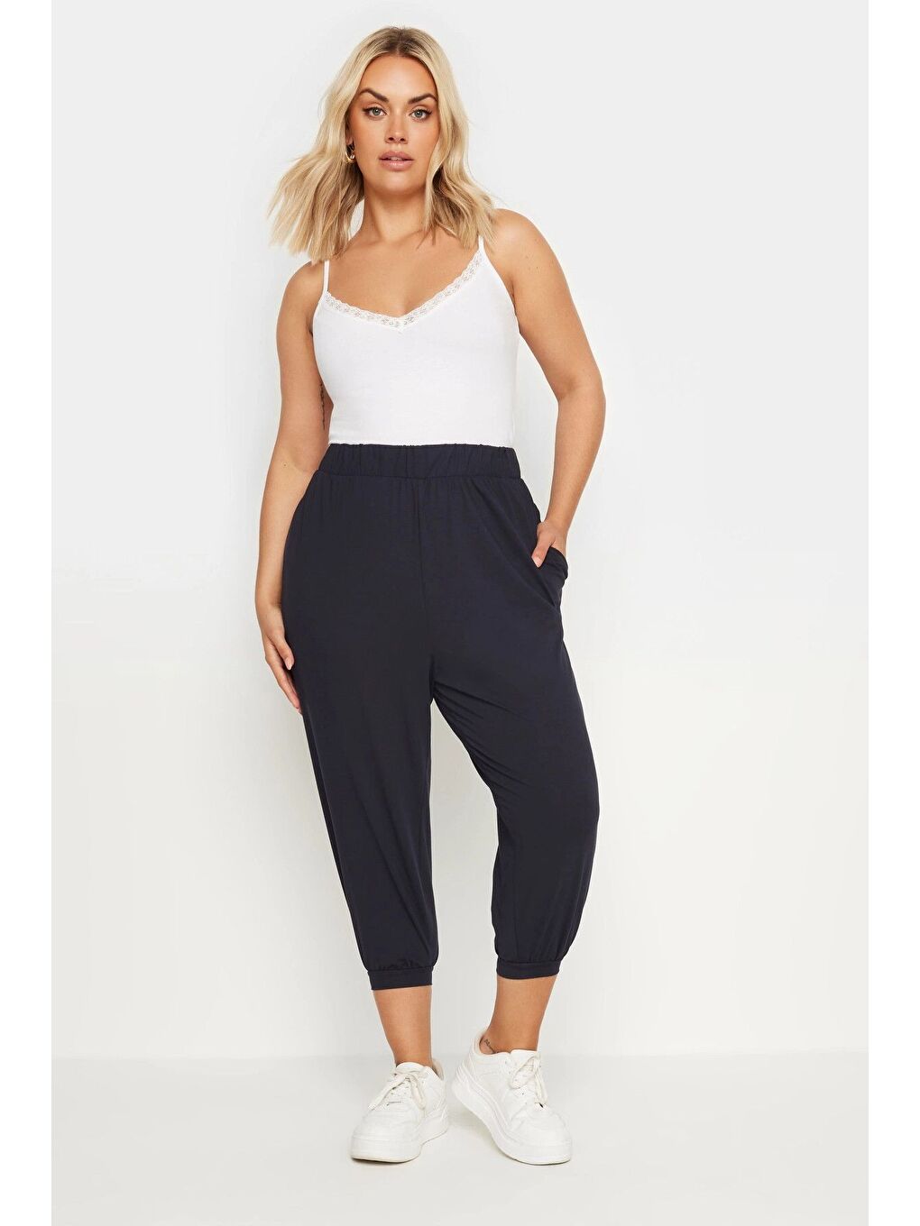 Lacivert Büyük Beden Paçası ve Beli Lastik Detaylı Cepli Jogger Pantolon 303210-1