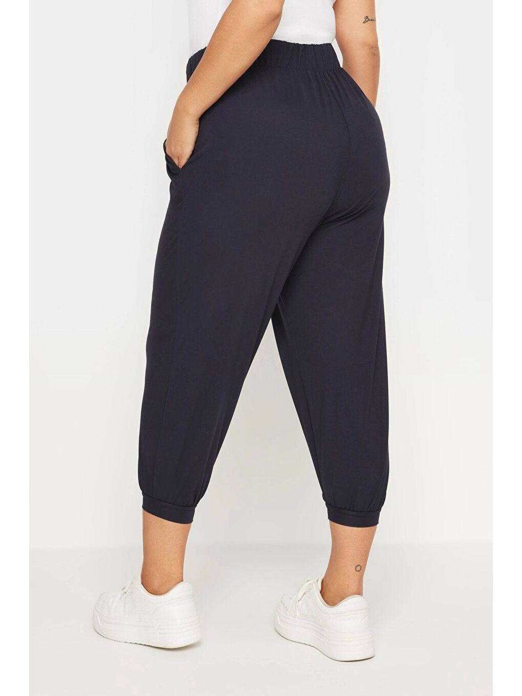 Lacivert Büyük Beden Paçası ve Beli Lastik Detaylı Cepli Jogger Pantolon 303210-5