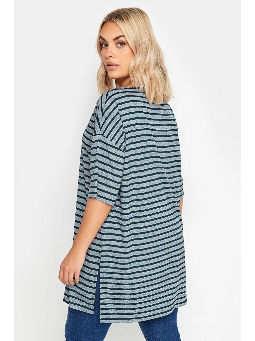 Mavi Büyük Beden Kayık Yaka Yarım Kollu Yırtmaç Detaylı Oversize Tişört 303216-4