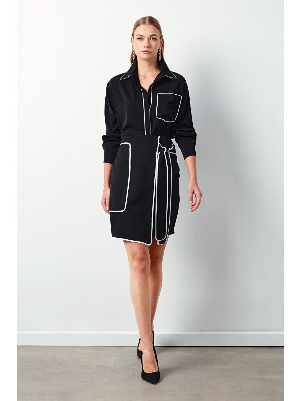 Detaylı Mini Etek - Siyah-1