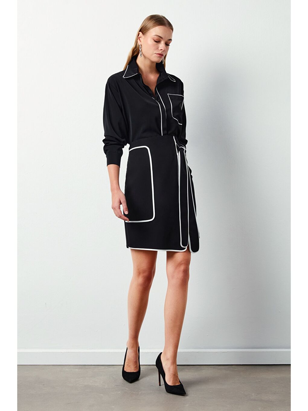 Detaylı Mini Etek - Siyah-2