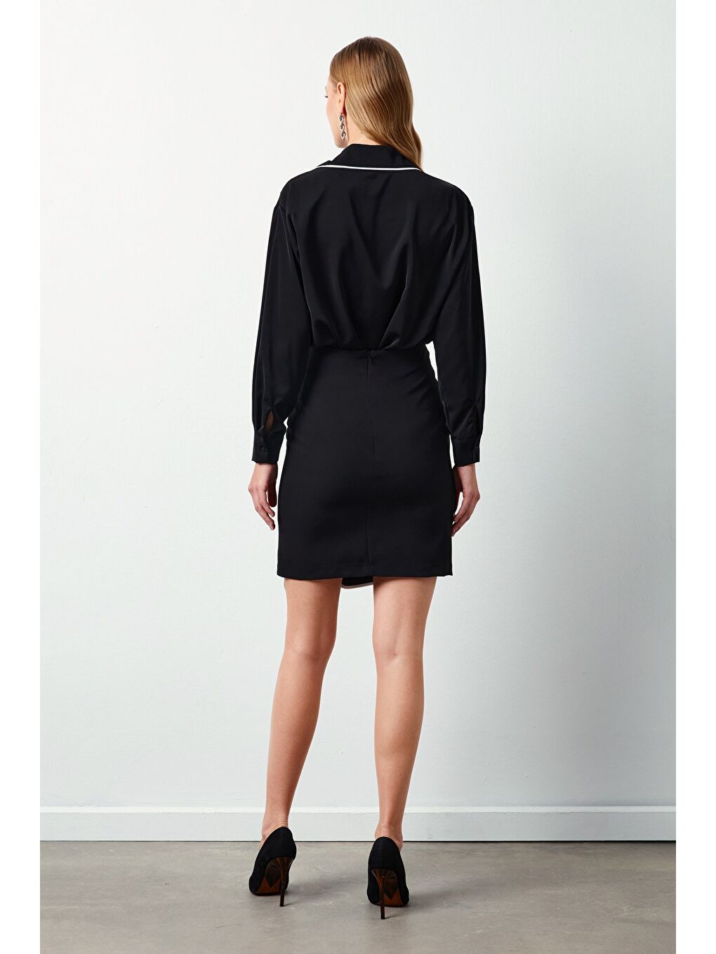 Detaylı Mini Etek - Siyah-4