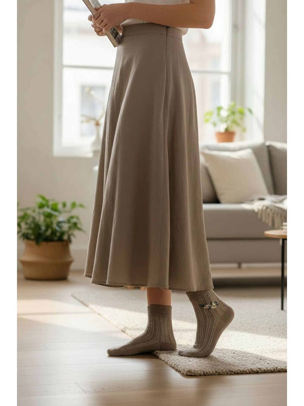 Kadın 12’li Premium Floral Soket Çorap – Taş İşlemeli – Karışık Asorti (12 Çift)-3