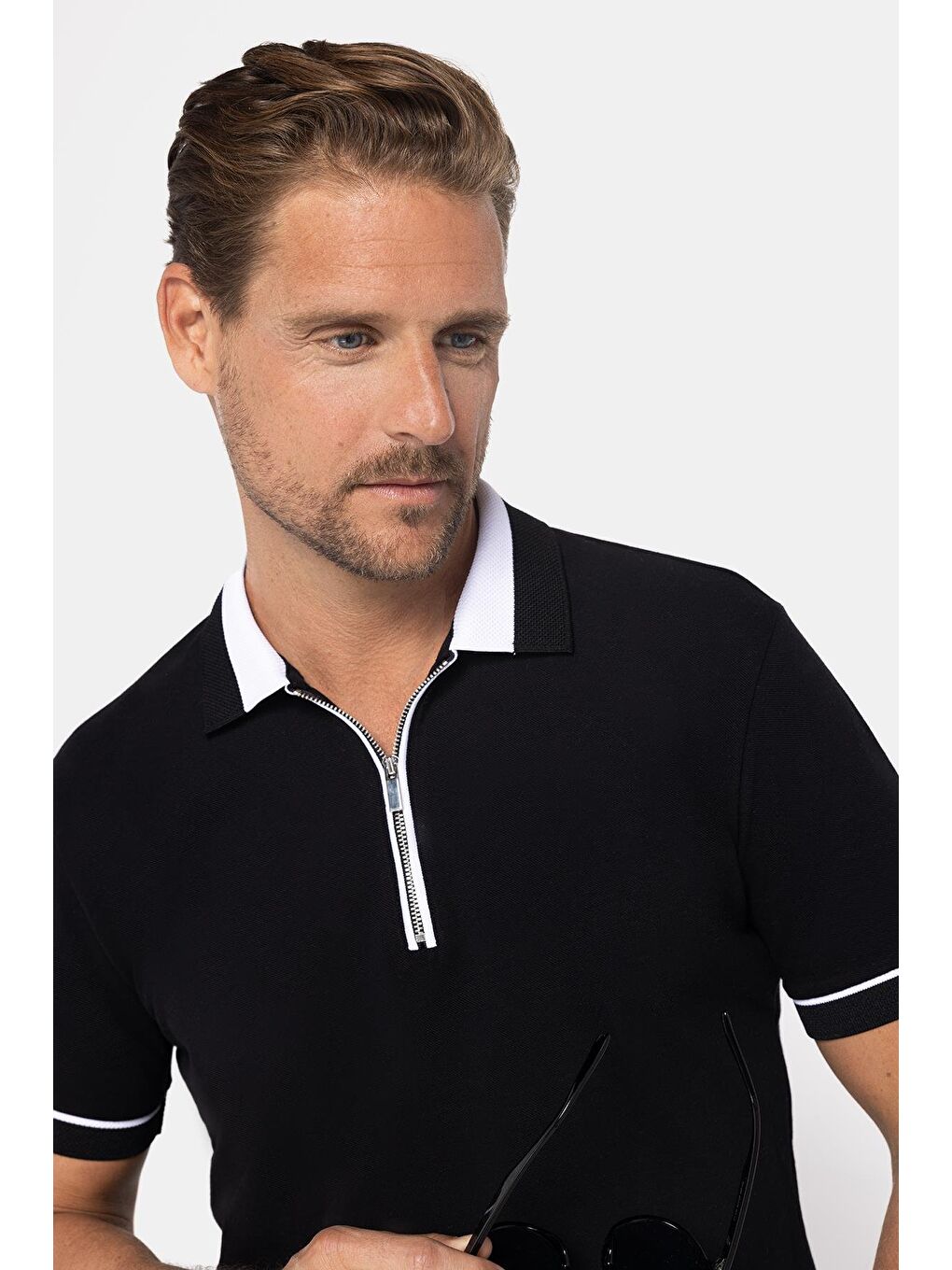 Siyah Erkek Polo Yaka Slim Fit Pamuk Fermuarlı Pike  Tişört-3