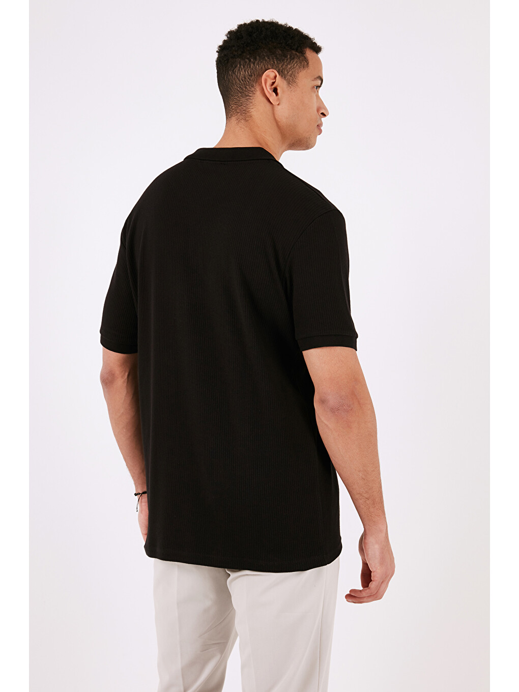 Siyah Pamuklu Regular Fit Fermuarlı Erkek Polo Yaka T Shirt 5902738-5