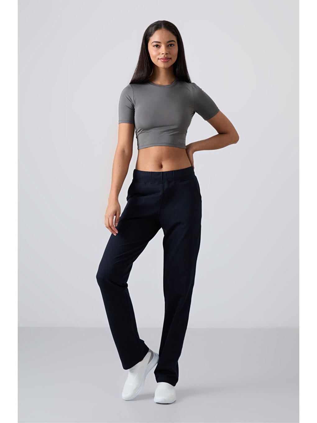 Lacivert Yüksek Bel Cepli Rahat Form Klasik Paça Kadın Eşofman Alt - 94185