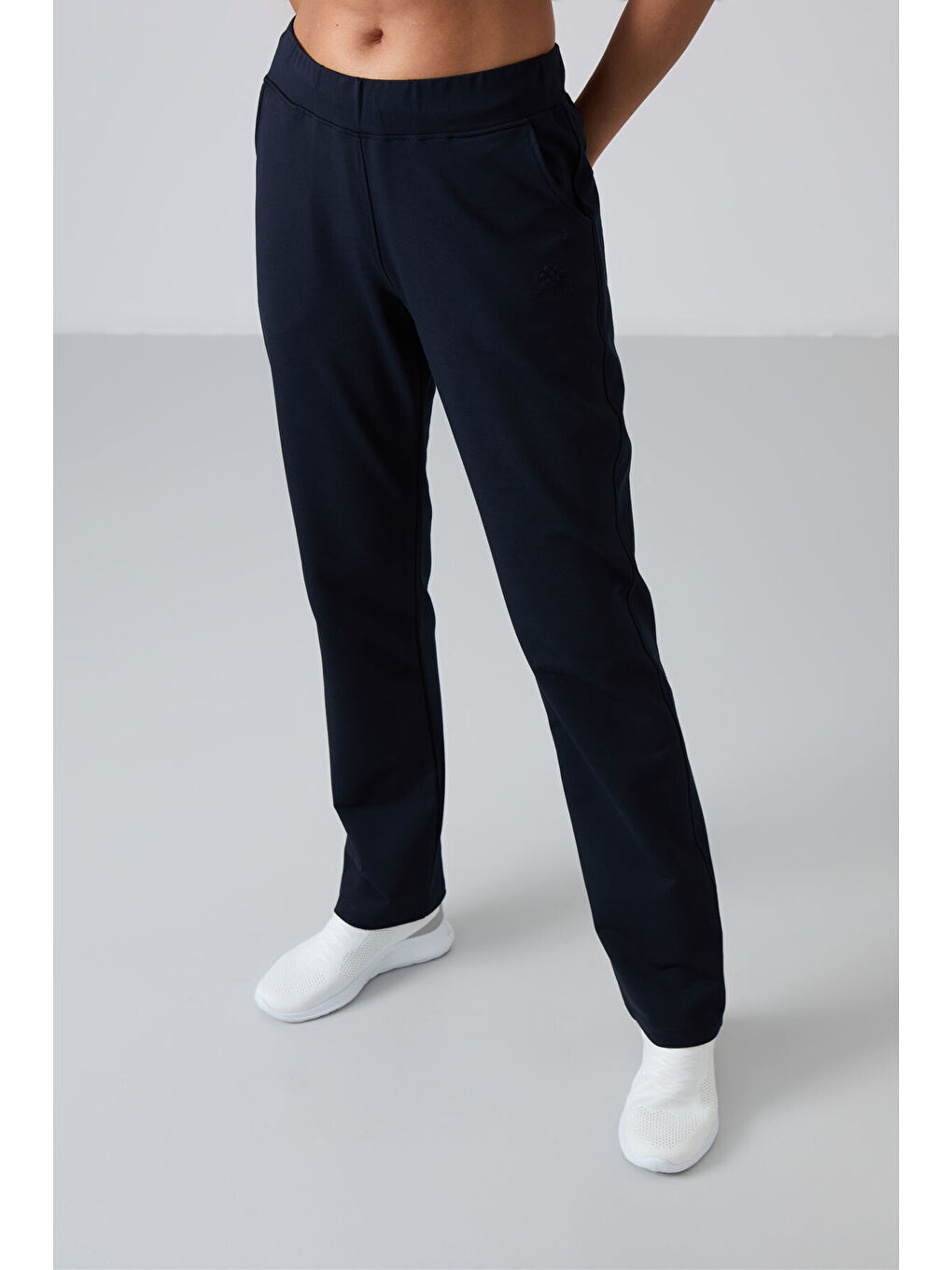 Lacivert Yüksek Bel Cepli Rahat Form Klasik Paça Kadın Eşofman Alt - 94185-3