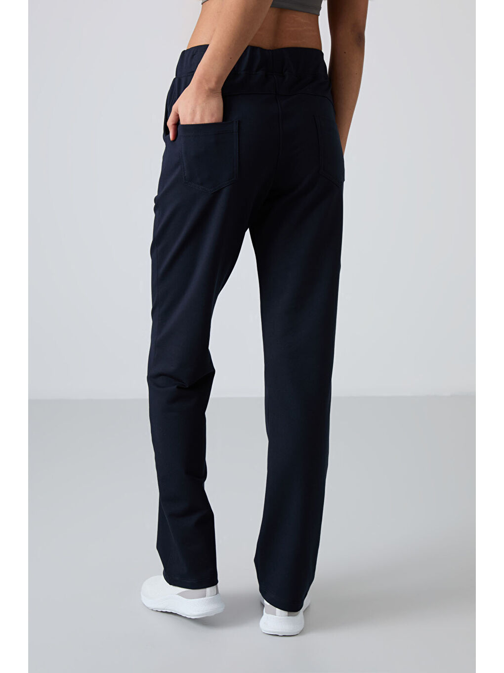 Lacivert Yüksek Bel Cepli Rahat Form Klasik Paça Kadın Eşofman Alt - 94185-4