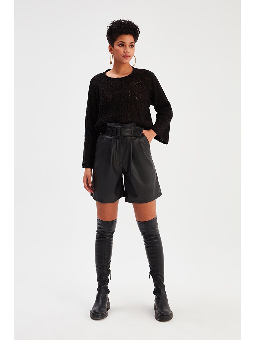 Kemerli Deri Şort - Siyah-1
