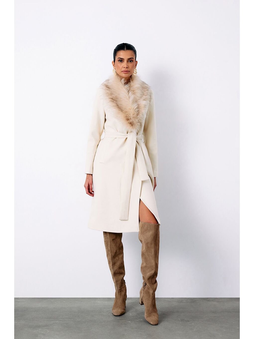 Bej Kürklü Kaşe Kaban - Taş-2