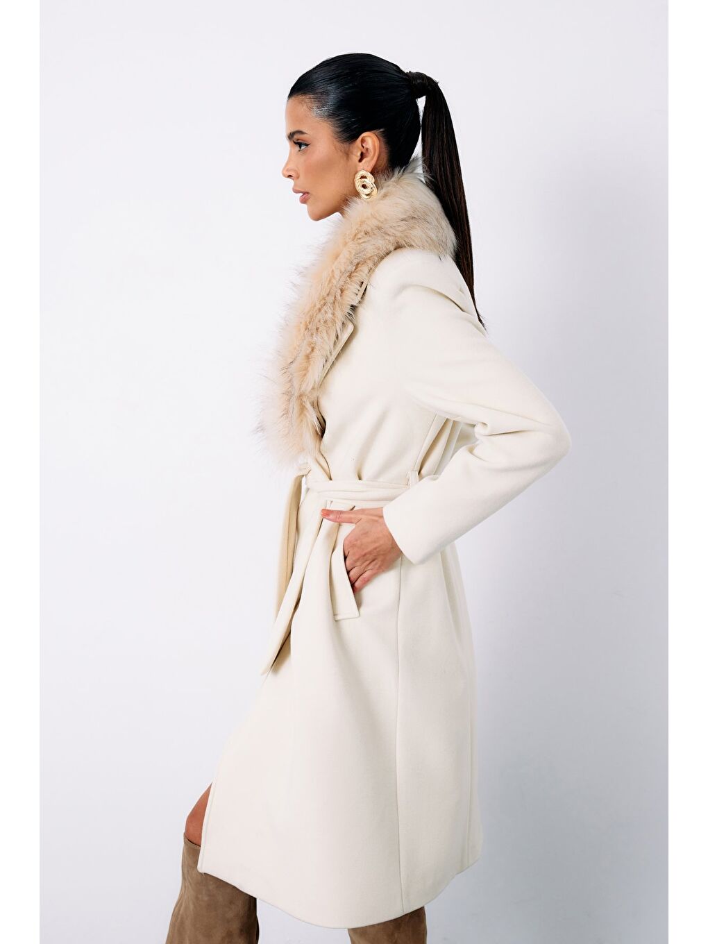 Bej Kürklü Kaşe Kaban - Taş-4