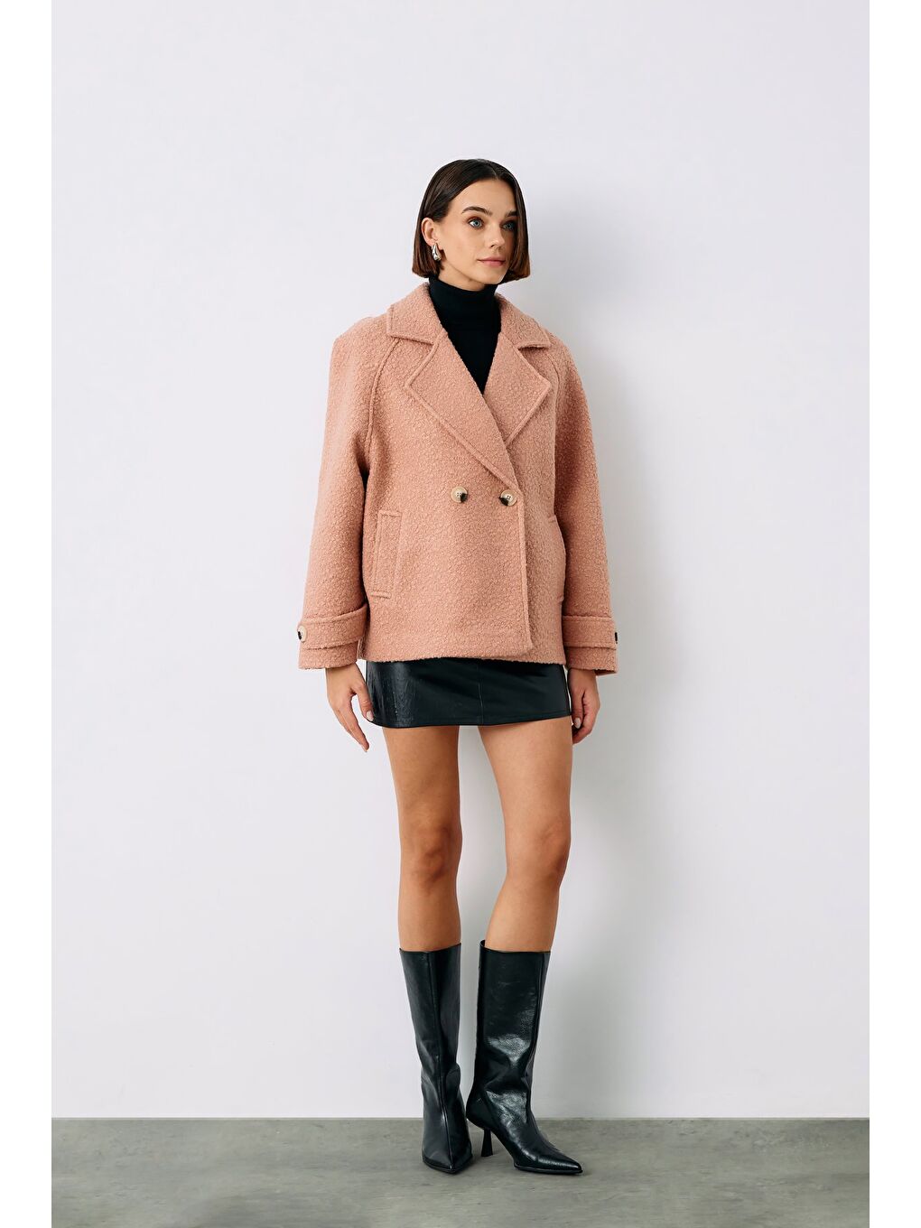 Pembe Buklet Kısa Kaban - Pudra-1