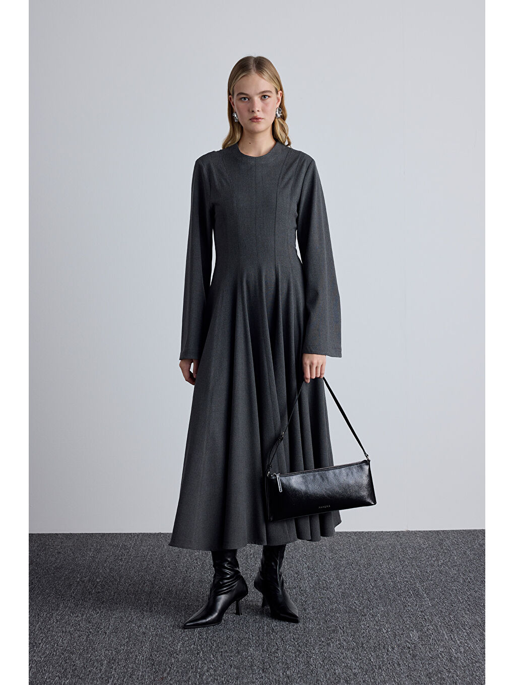 İnce Askılı Rugan Çanta Siyah-1