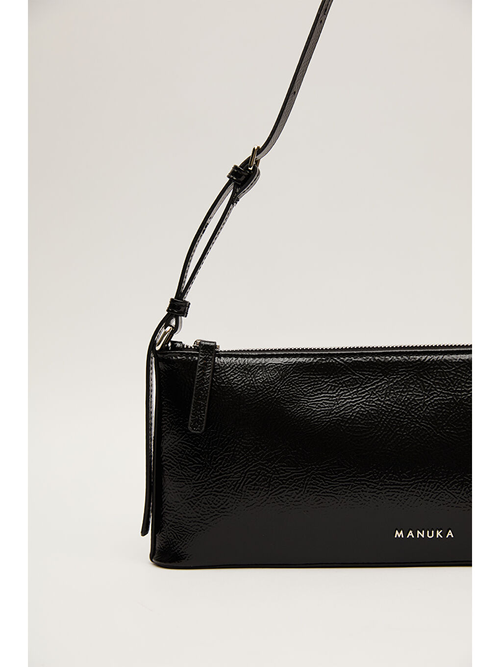 İnce Askılı Rugan Çanta Siyah-3