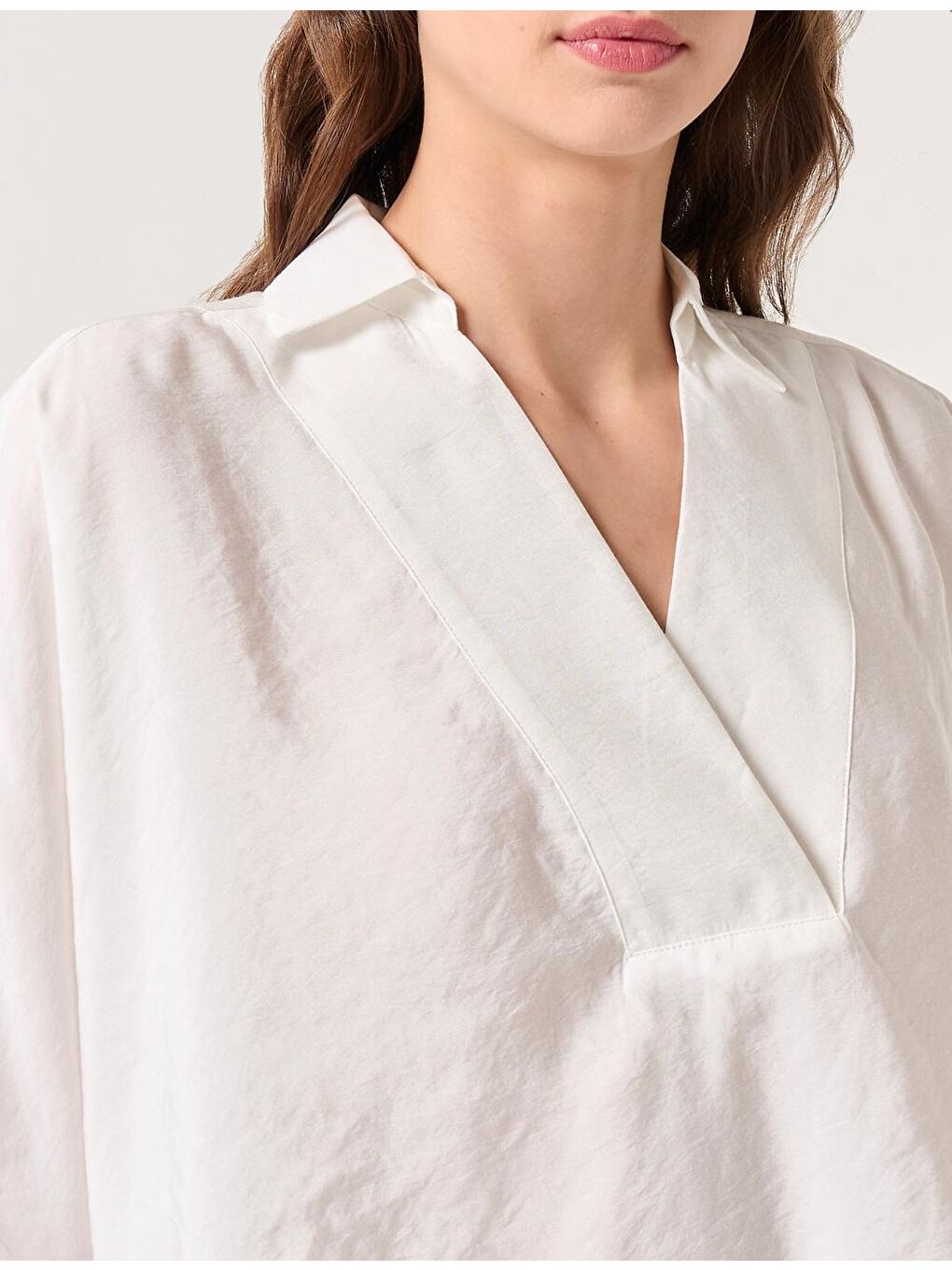 Beyaz Bol Kesim Gömlek Yaka Truvakar Kol Bluz-2