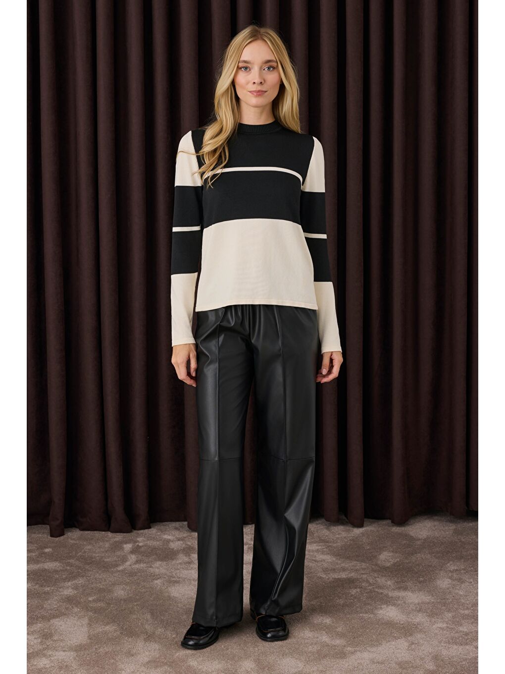 Bloklu Kazak Siyah-Ekru-3