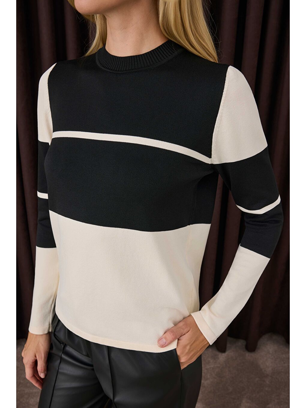 Bloklu Kazak Siyah-Ekru-4