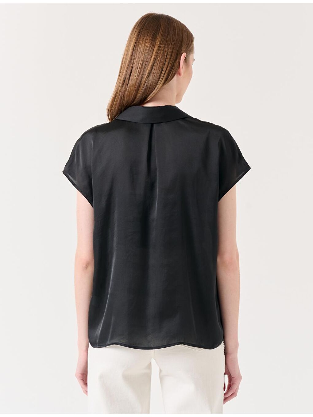 Siyah V Yaka Kolsuz Saten Bluz-4