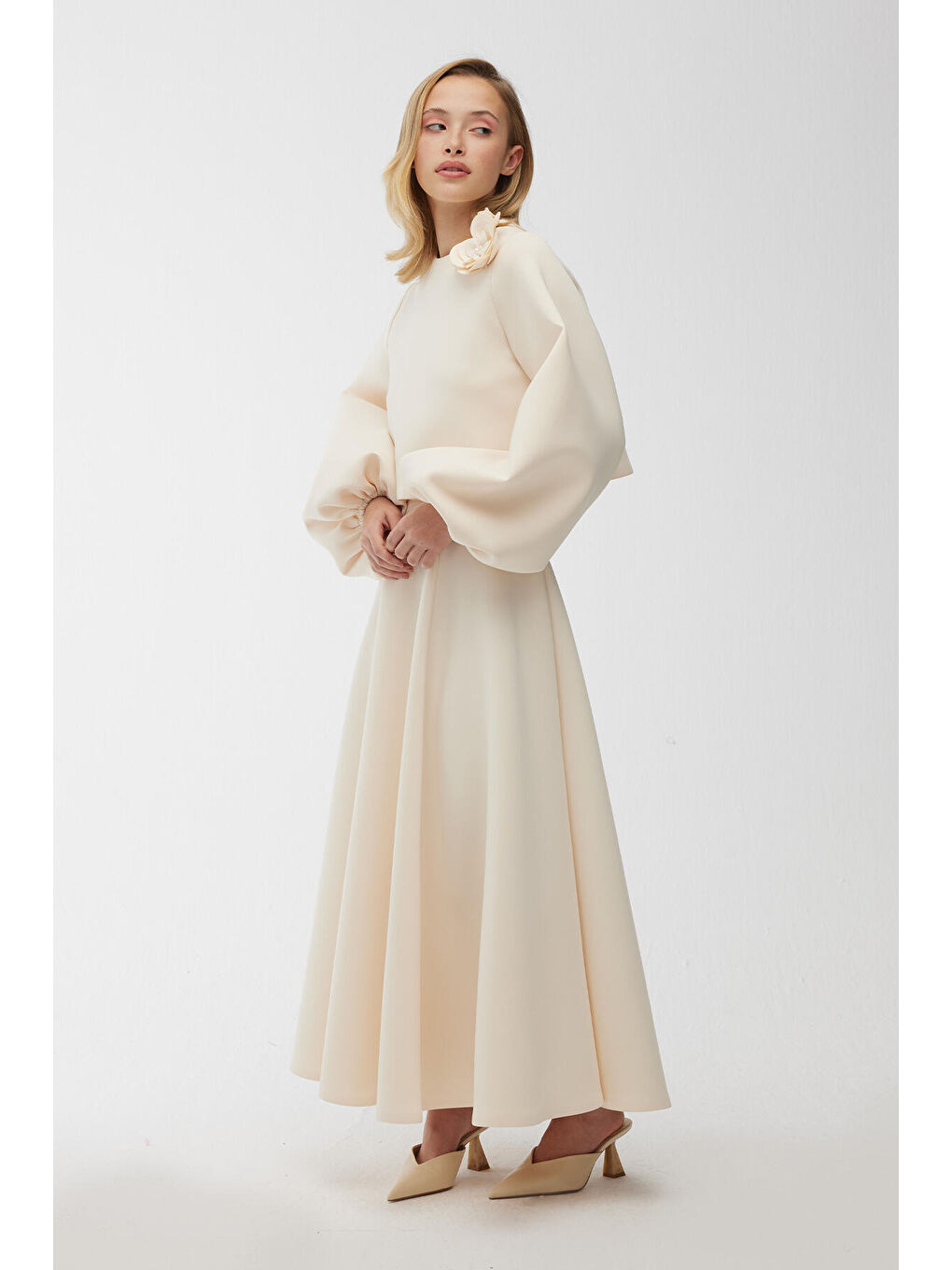 Balon Kol Broşlu Bluz Bej-3