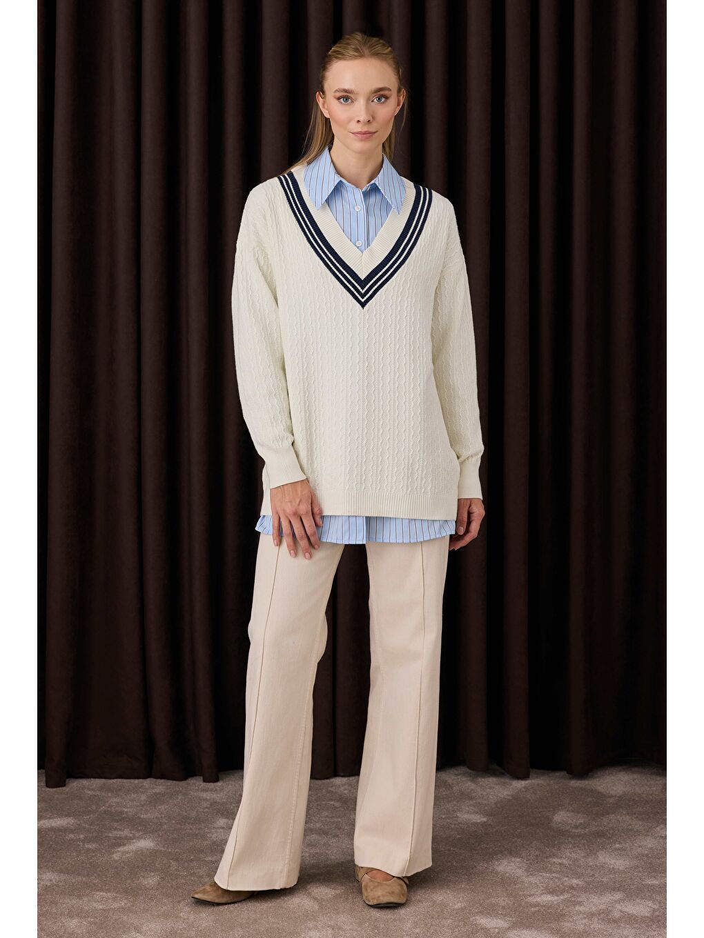 V Yaka Dokulu Triko Ekru-1